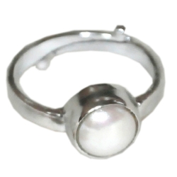 Rashi Ratan Moti ( Pearl ) Ring